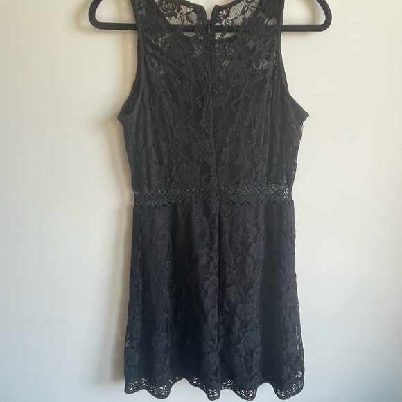 Black Lace Skater Dress - Picture 4 of 6